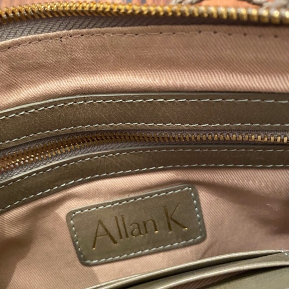 Allan K Leather Woven Metallic Bag WIth Tassel - Picture 9 of 11